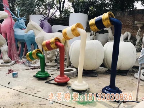 玻璃鋼油漆桶雕塑 校園藝術(shù)與環(huán)保的完美融合